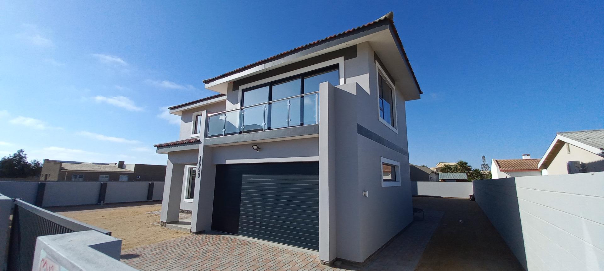 5 Bedroom House for Sale - Erongo