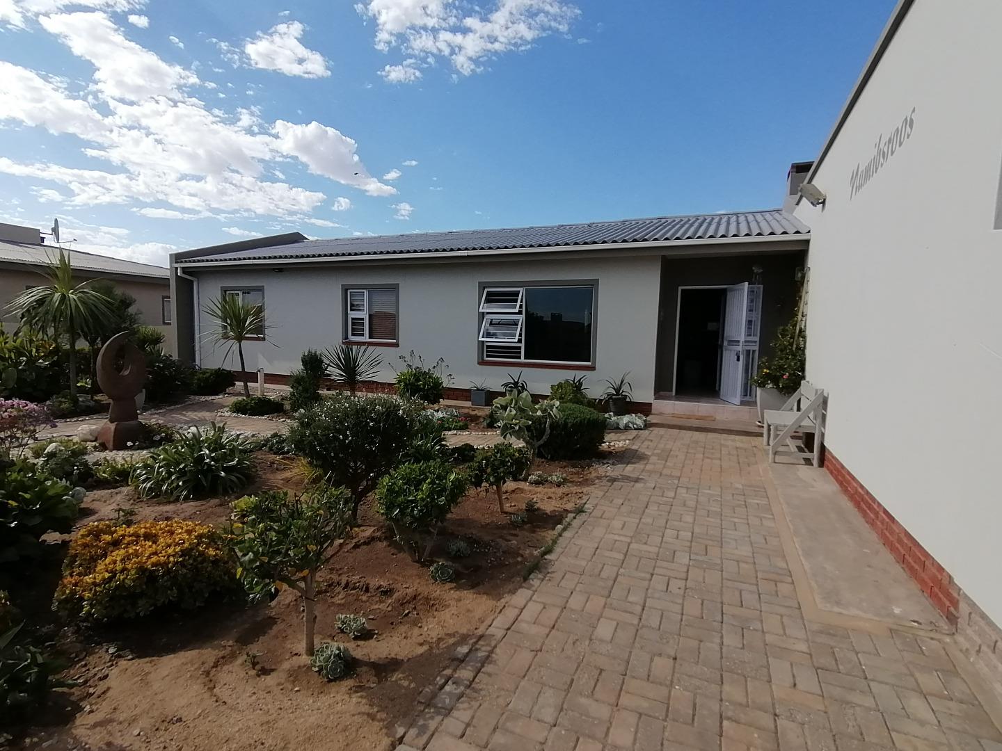 5 Bedroom House for Sale - Erongo