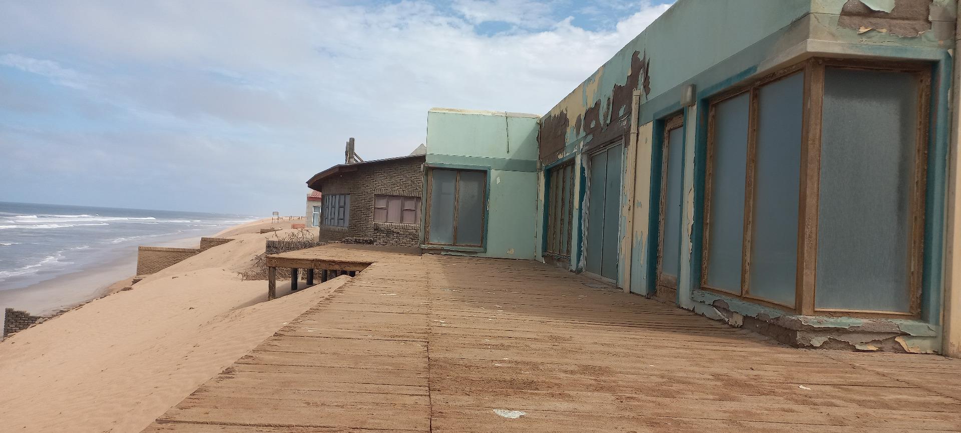 House for Sale in Henties Bay, Henties Bay 609675