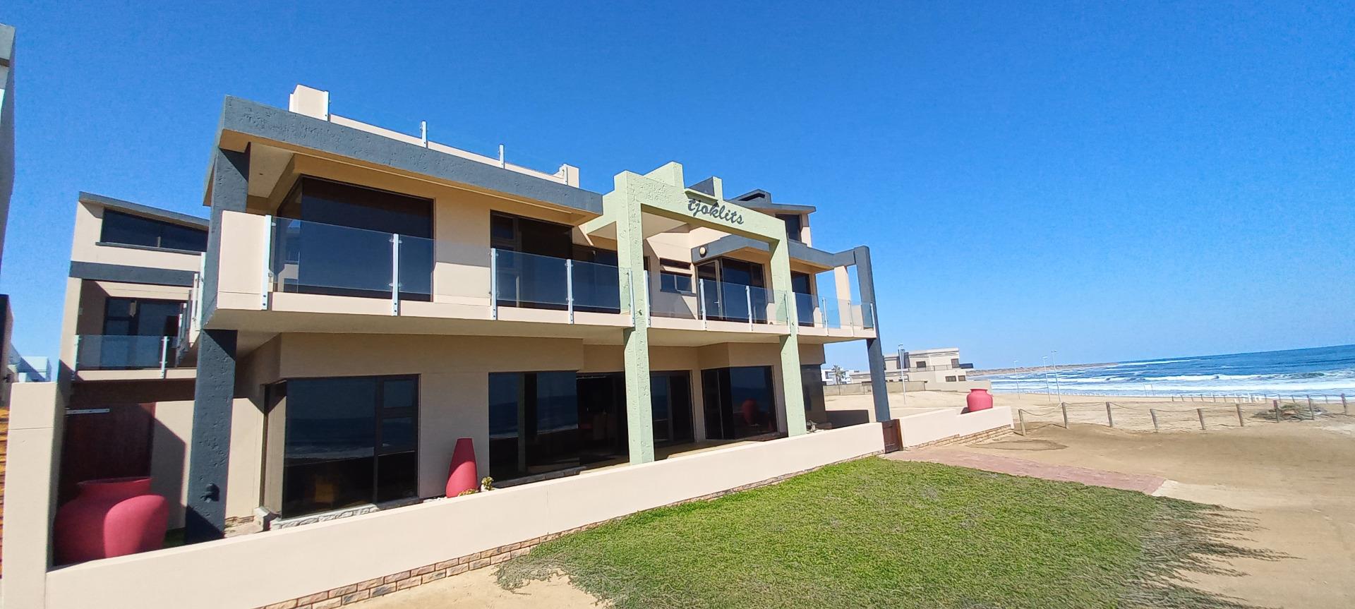 6 Bedroom House for Sale - Erongo