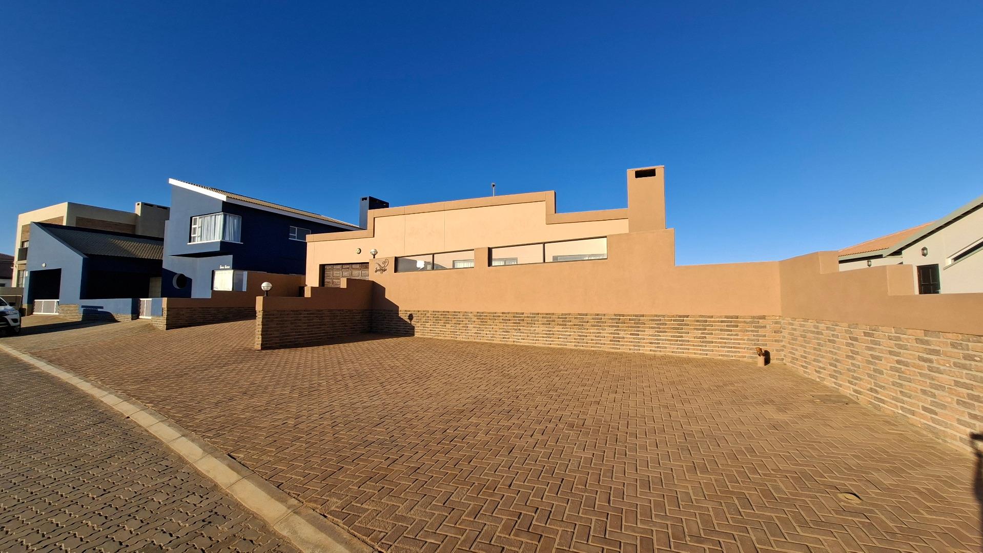 4 Bedroom House for Sale - Erongo