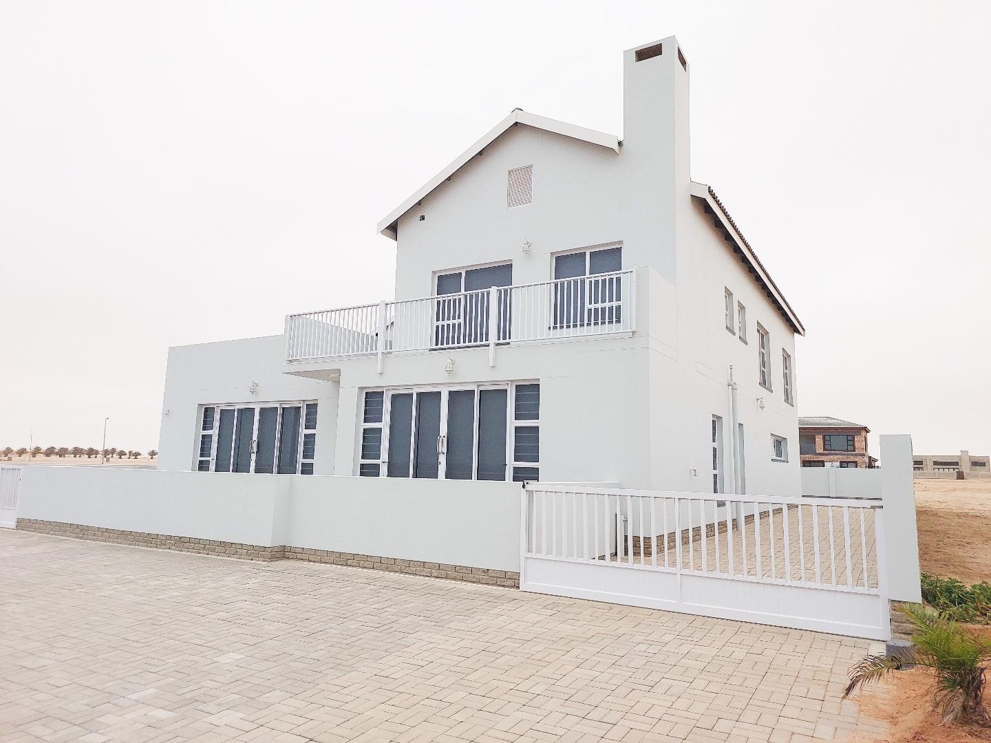 6 Bedroom House for Sale - Erongo